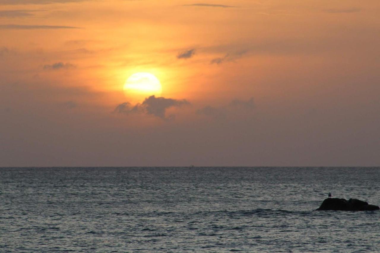 108 Palms Beach Resort Trincomalee Eksteriør bilde