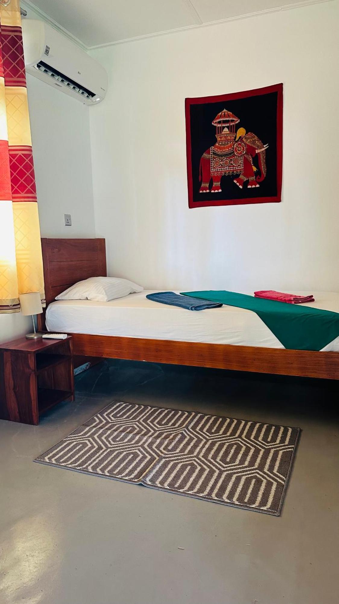 108 Palms Beach Resort Trincomalee Eksteriør bilde