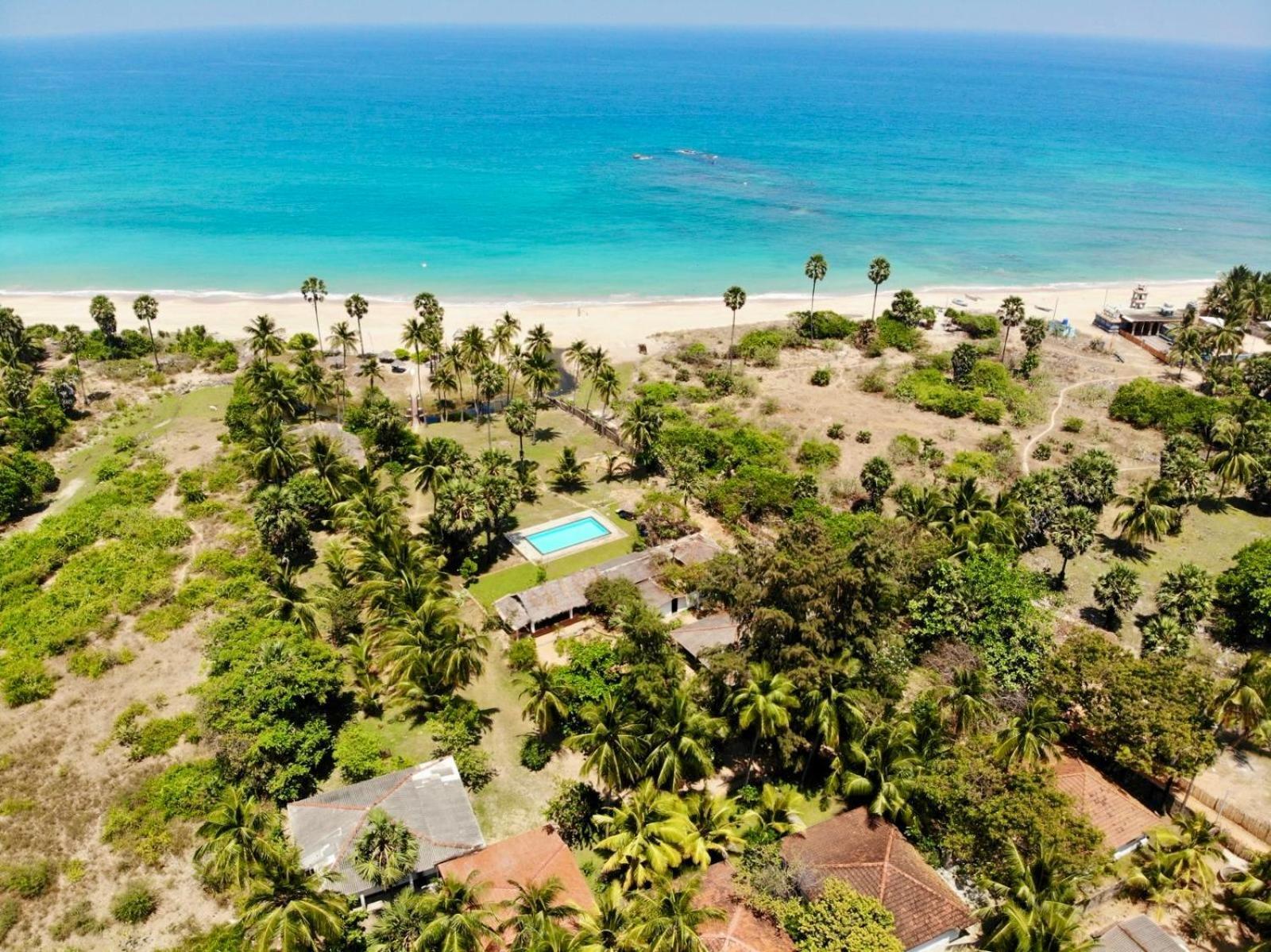 108 Palms Beach Resort Trincomalee Eksteriør bilde